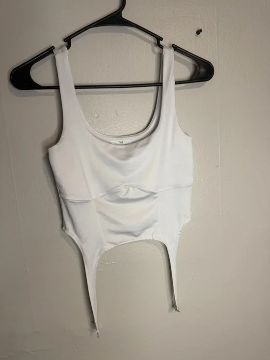 Black and White Tank Duo - Picture 2 of 5